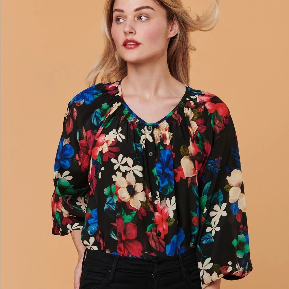 TUCKER silk blouse size s/m